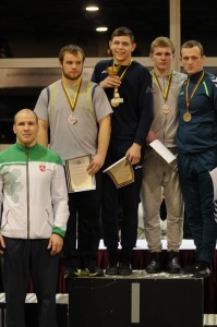 86-kg iš dešinės Vitalijus Tavgenas laisvosios imtynės